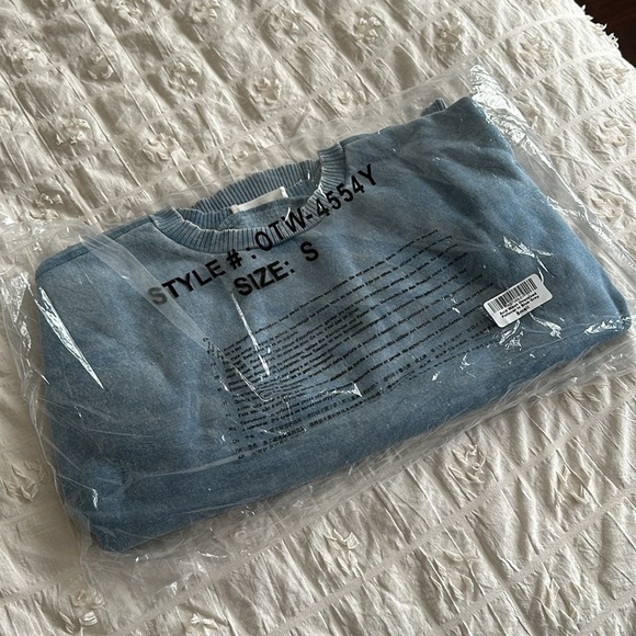 ZENANA Acid Wash Oversized Pullover in Blue Grey - Picture 3 of 3